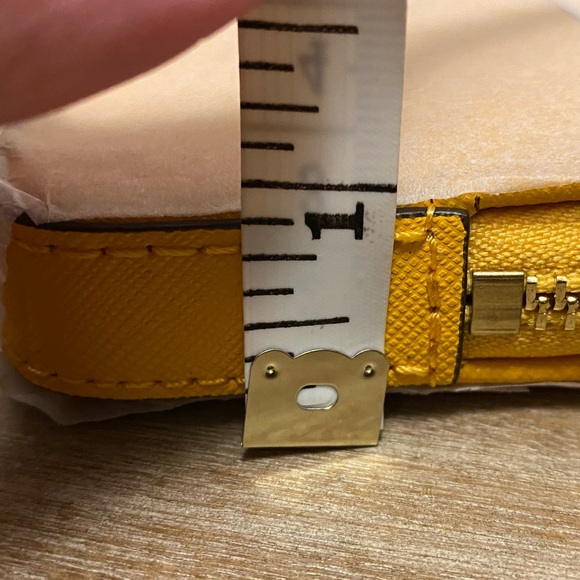 NWT Michael Kors Medium Saffiano Leather Card Case in Jasmine Yellow - Picture 6 of 12